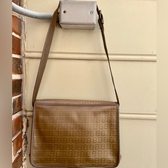 VINTAGE FENDI Zucchino Brown Monogram Coated Canvas Shoulder Messenger Bag - Picture 3 of 15
